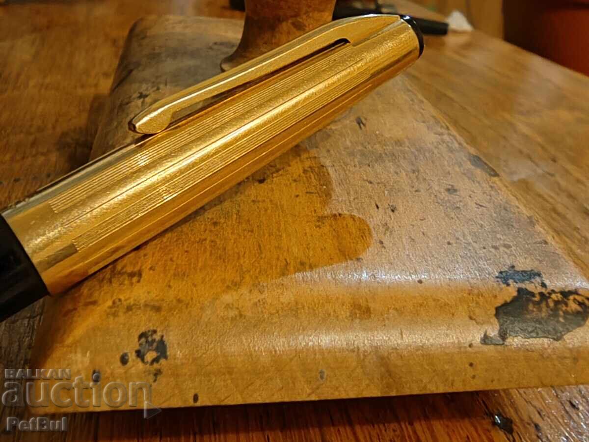 Auction Old USSR Fountain Pen, AR Gold Cap with Parker Converter Auction Old USSR Fountain Pen, AR Gold Cap with Parker Converter