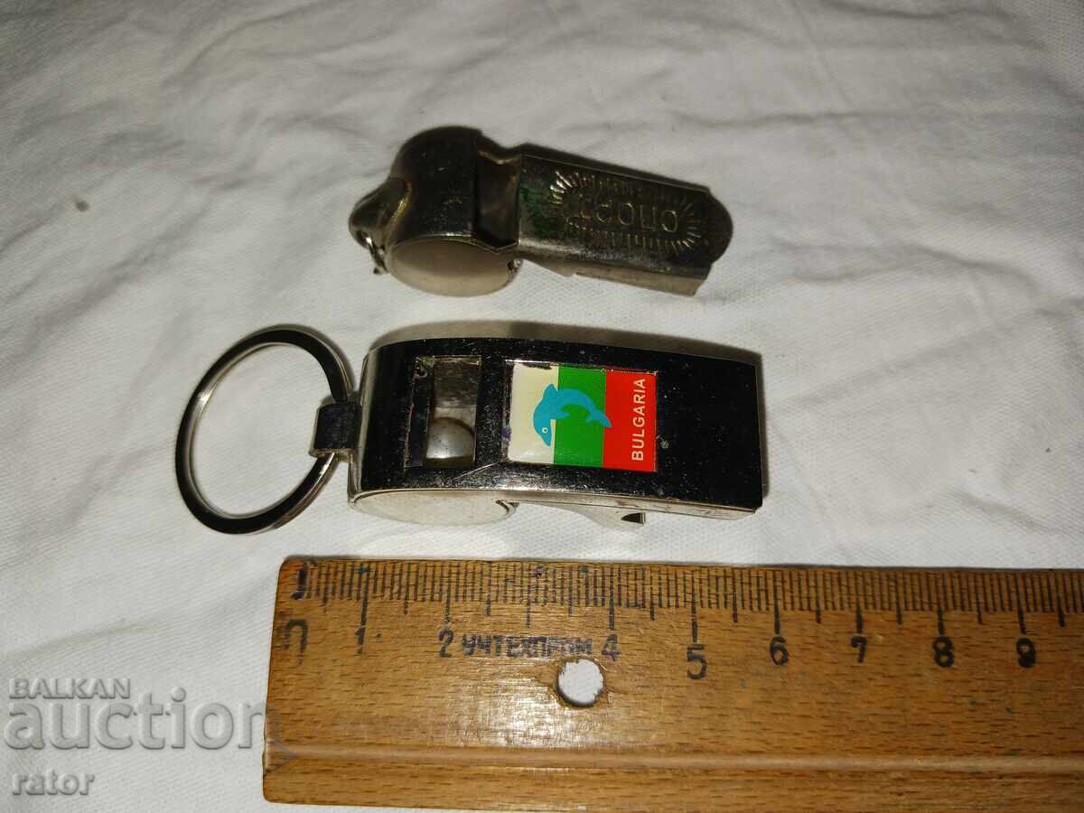 Metale vechi, fluiere de arbitru, fluier - deschizător de sticle cu preț € 5.99 | 11.72 BGN