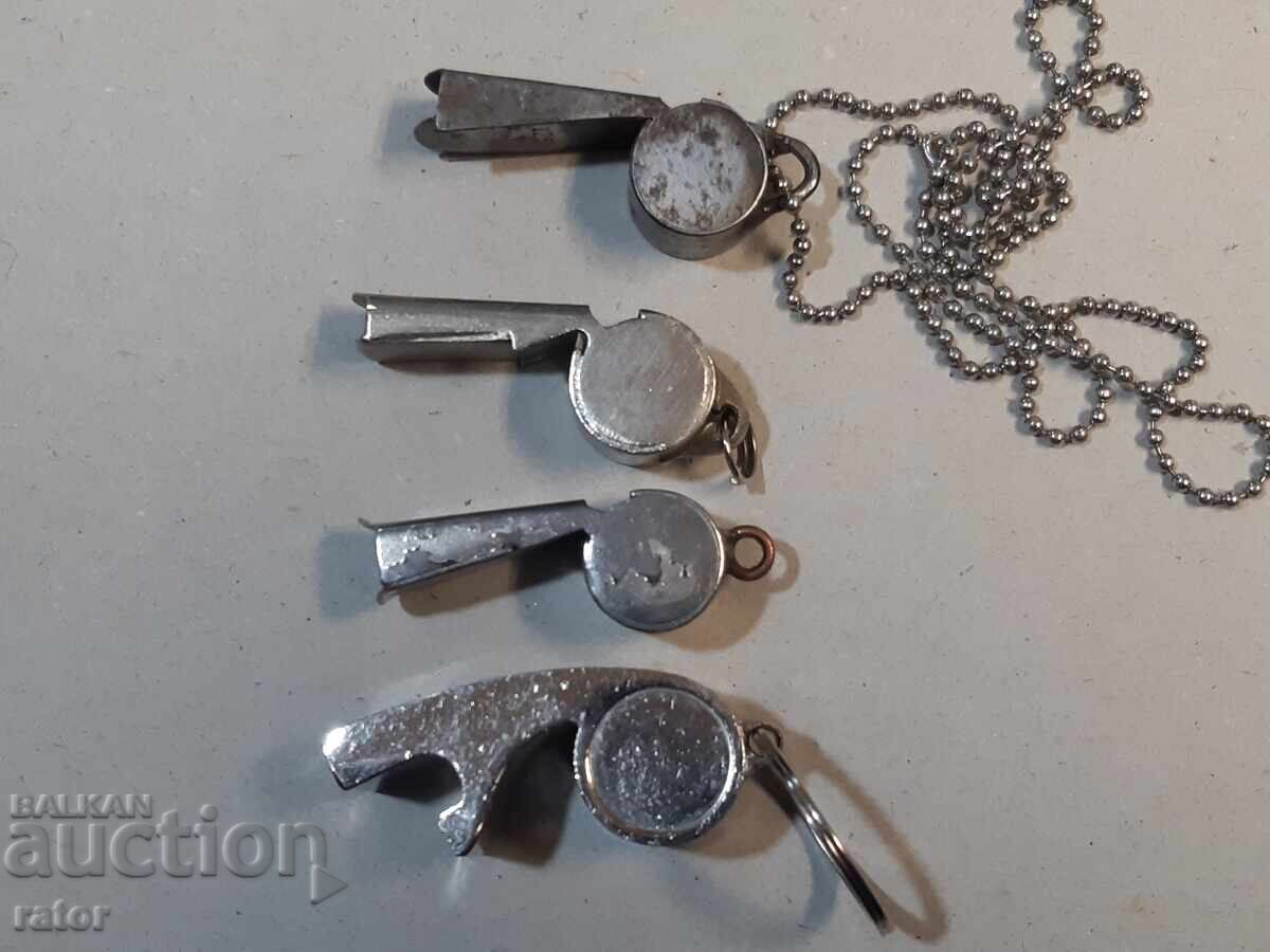 Livrarea Metal vechi, fluiere de arbitru - 4 bucăți, fluier - deschizător de sticle