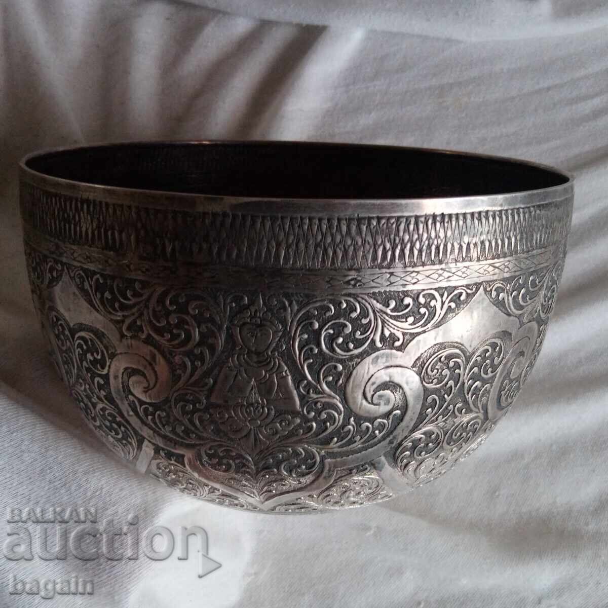 Unique Vessel. Qing Dynasty