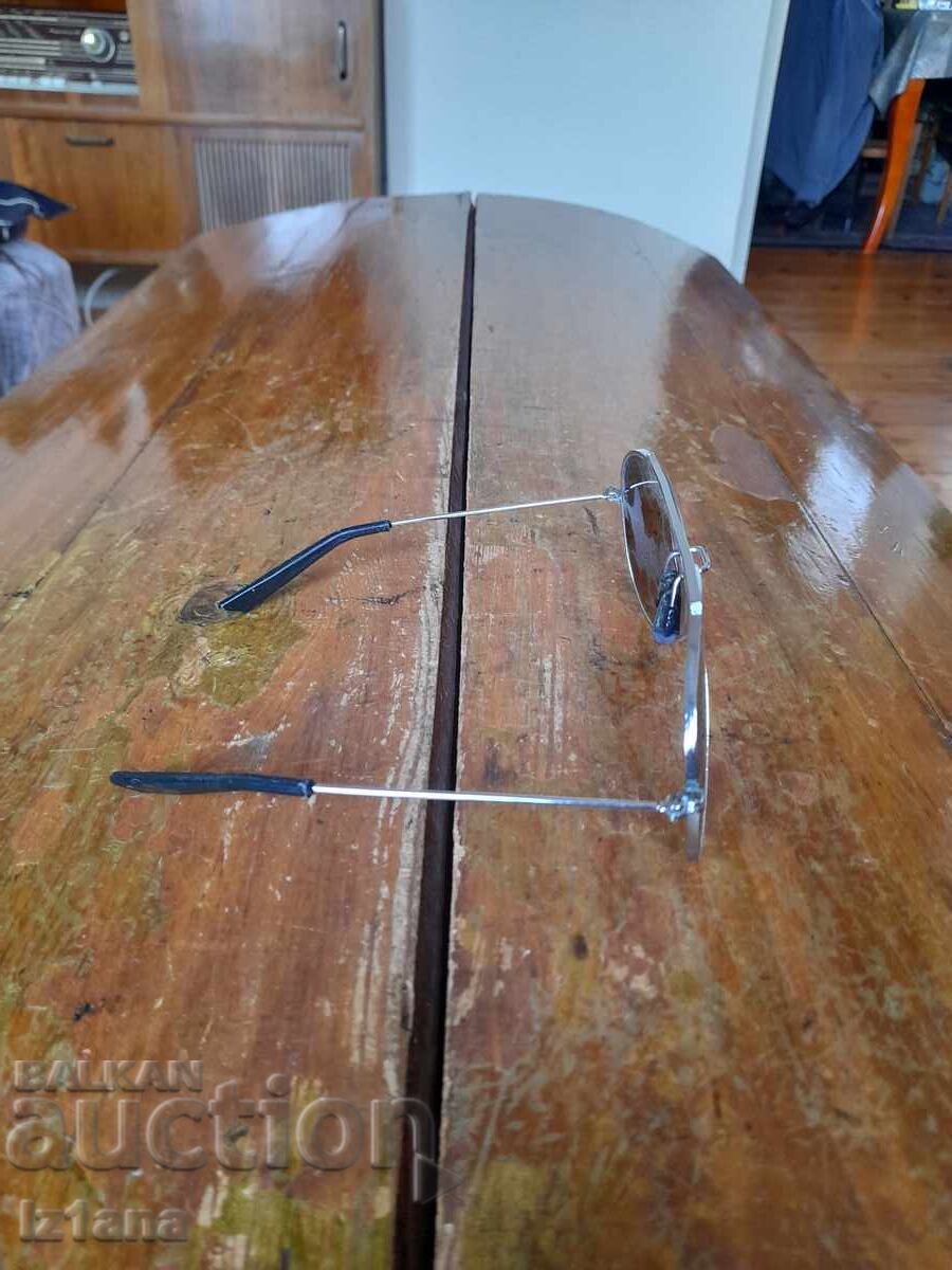 Licitație Ochelari de soare vechi Model Italia