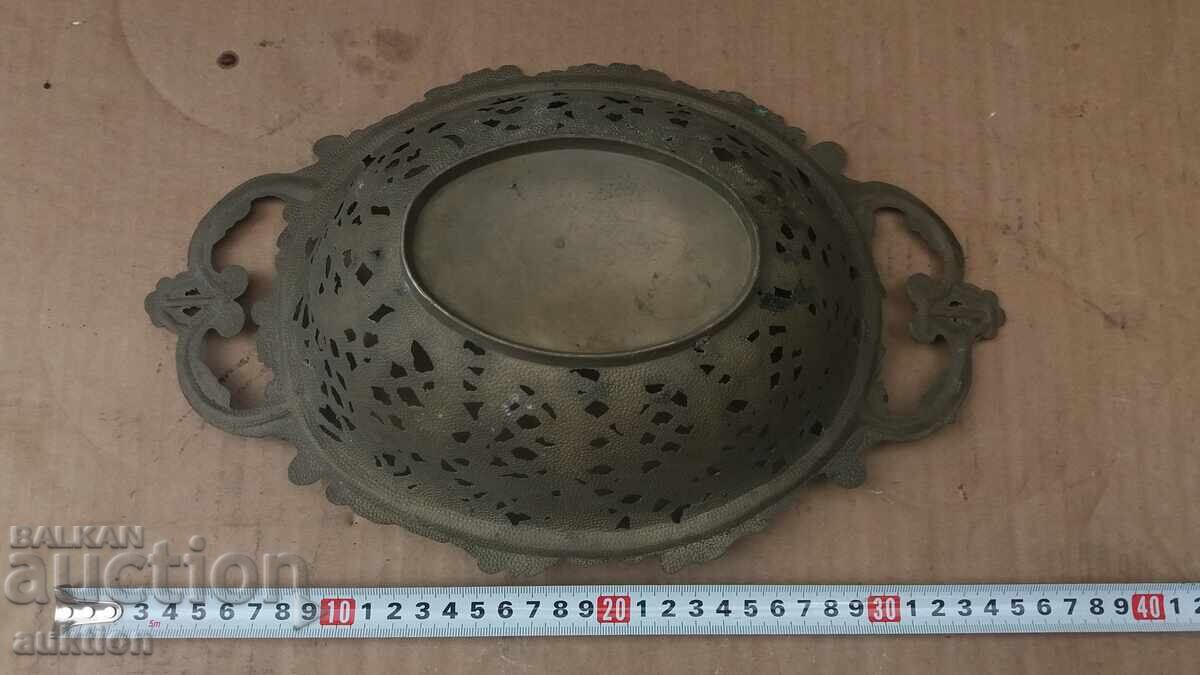 CUPĂ MASIVĂ DE BRONZ ARISTOCRATICĂ - 6 CUPĂ MASIVĂ DE BRONZ ARISTOCRATICĂ - 6