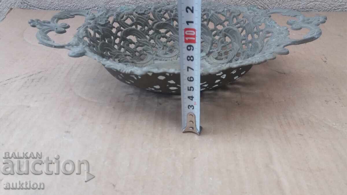 CUPĂ MASIVĂ DE BRONZ ARISTOCRATICĂ - 7 CUPĂ MASIVĂ DE BRONZ ARISTOCRATICĂ - 7