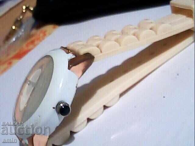 Auction Beautiful 4-hour watch, works perfectly Auction Beautiful 4-hour watch, works perfectly