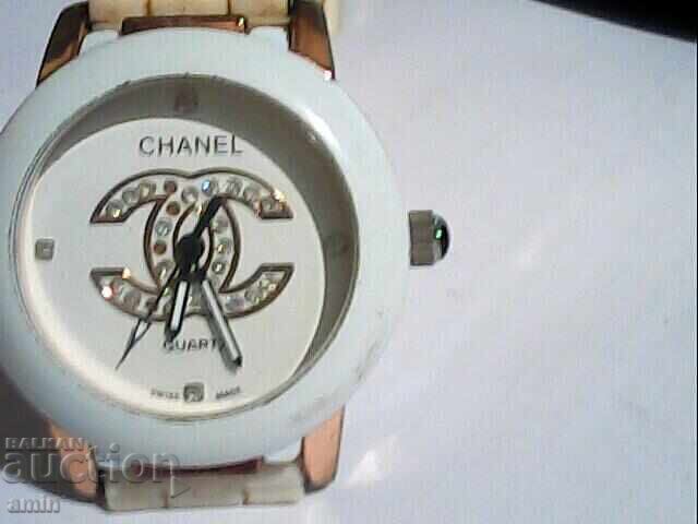 Beautiful 4-hour watch, works perfectly Beautiful 4-hour watch, works perfectly