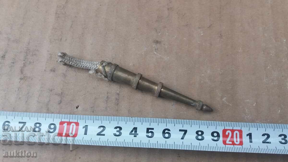 PART OF AXELBANT PART OF AXELBANT