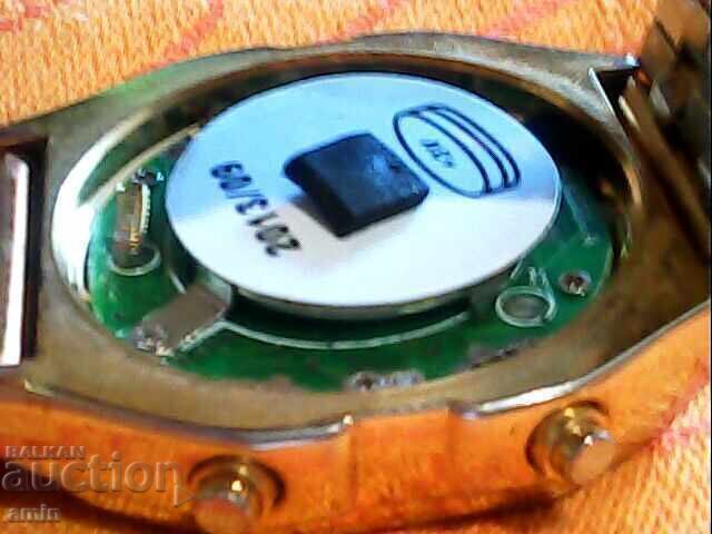 Delivery of Brand new electronic watch, works, no battery