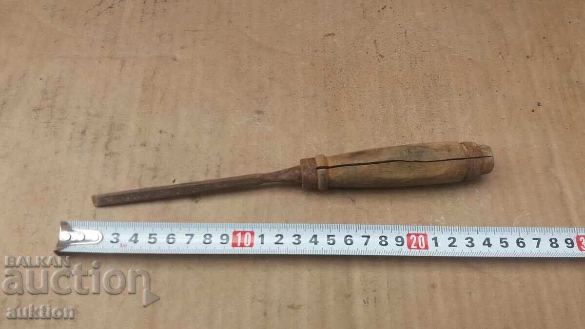 ОТВЕРТКА - СОЦ. МАСИВНА ОТВЕРТКА - СОЦ. МАСИВНА