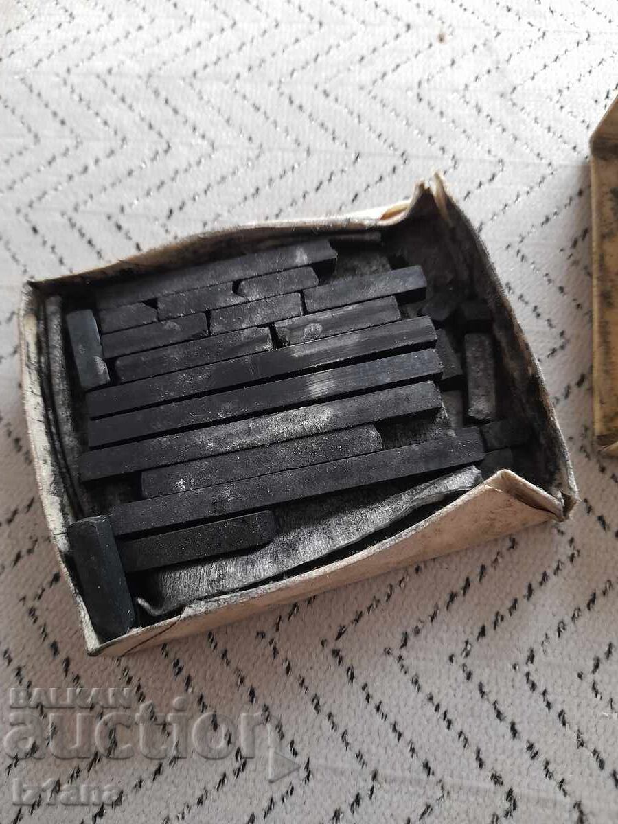 Old Hemus charcoal for drawing with price € 18.00 | 35.20 BGN