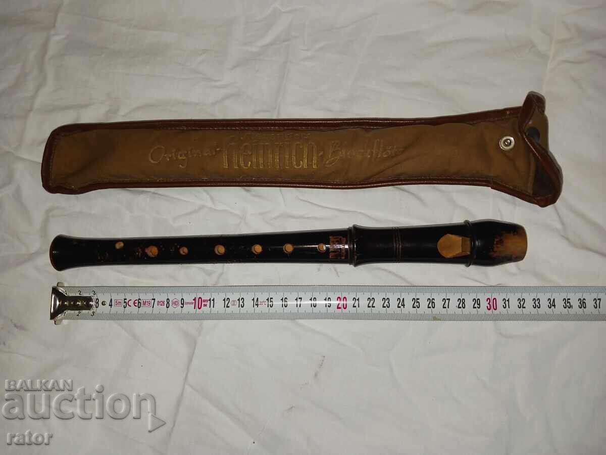 Стара дървена блокфлейта ALEXANDER HEINRICH - Германия Стара дървена блокфлейта ALEXANDER HEINRICH - Германия