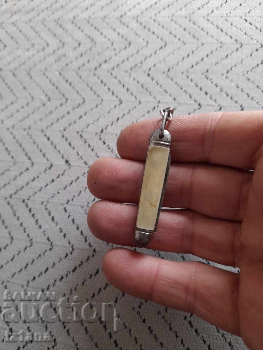 Стар ключодържател ножче с цена € 22.00 | 43.03 лв. Стар ключодържател ножче с цена € 22.00 | 43.03 лв.