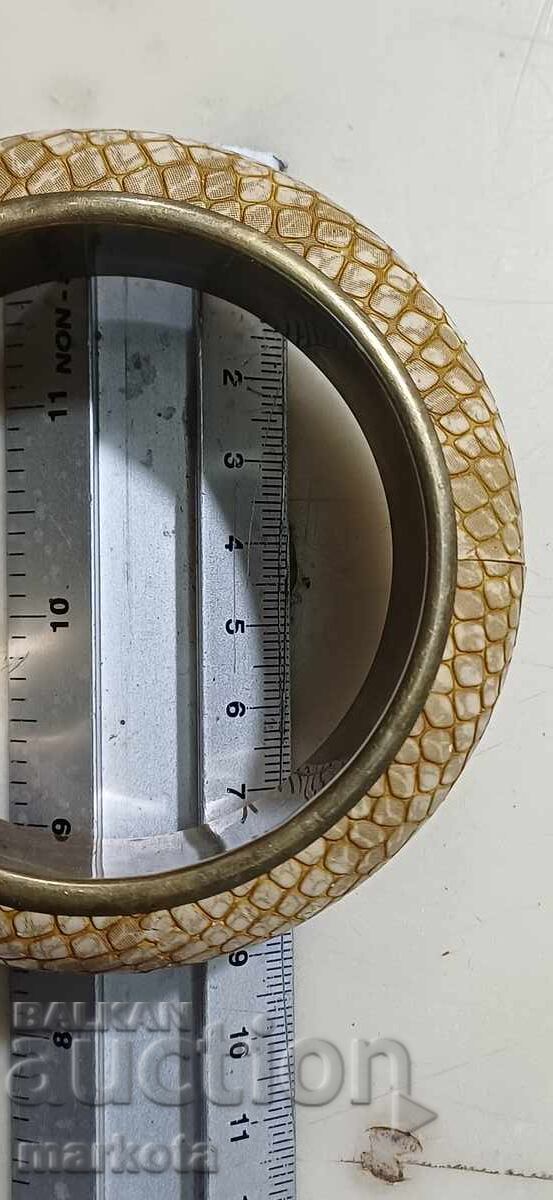 Licitație Brățară veche de bronz cu piele de șarpe