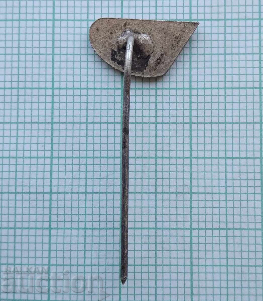 Auction 19360 Signs - Wagon Factory Auction 19360 Signs - Wagon Factory