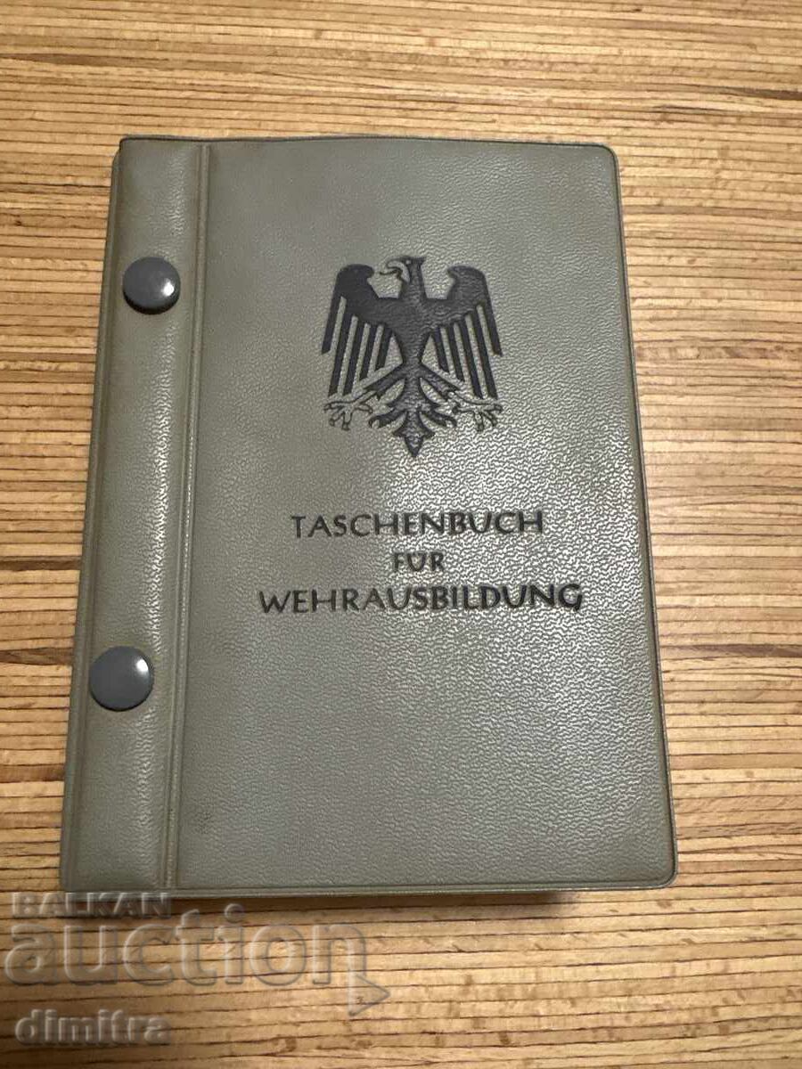 Carte de instrucție militară Carte de instrucție militară