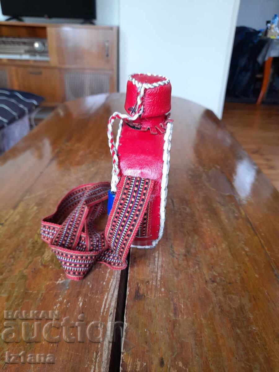 Sticlă decorativă veche, sticlă Viniak cu preț € 33.00 | 64.54 BGN Sticlă decorativă veche, sticlă Viniak cu preț € 33.00 | 64.54 BGN