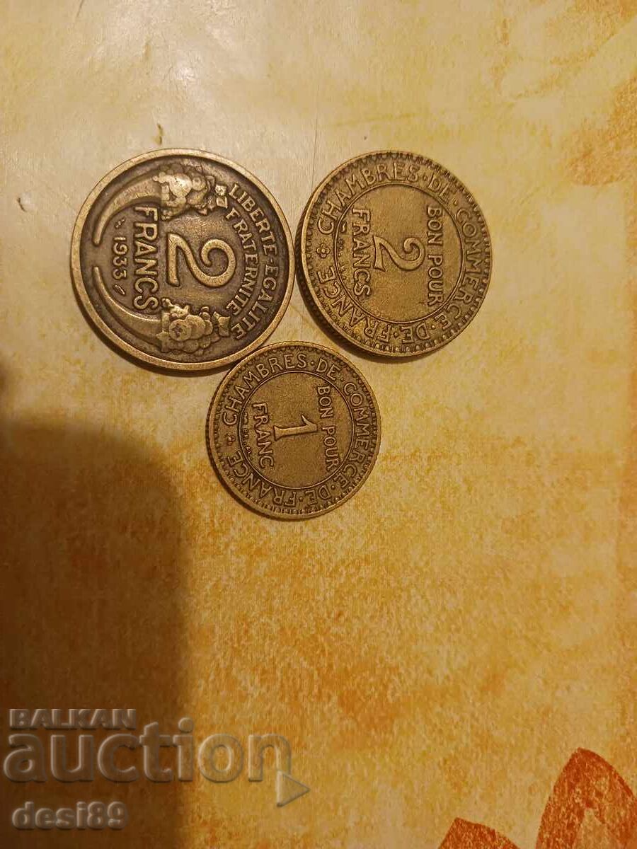 3 τεμάχια γαλλικά με τιμή € 2.00 | 3.91 BGN 3 τεμάχια γαλλικά με τιμή € 2.00 | 3.91 BGN