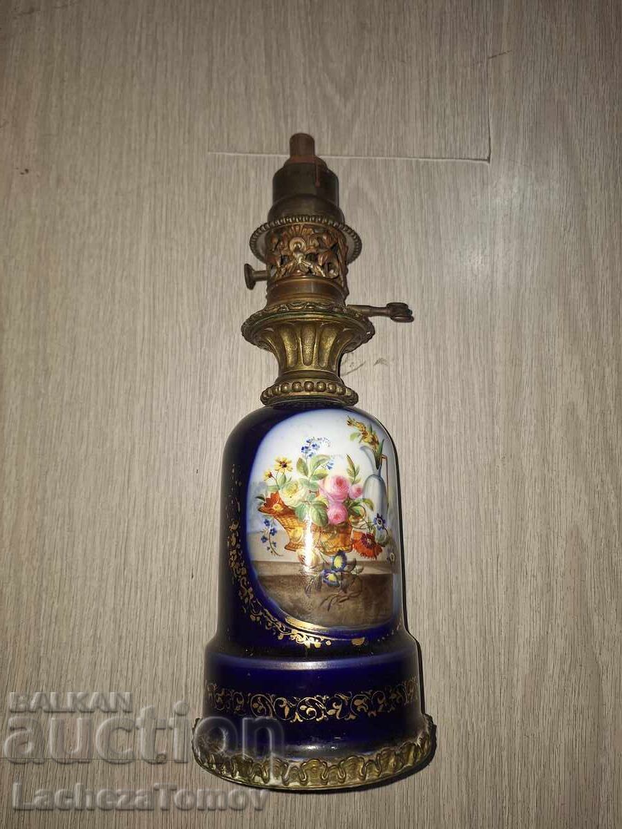 Licitație Lampă de gaz frumoasă Franța porțelan și bronz stare excelentă Licitație Lampă de gaz frumoasă Franța porțelan și bronz stare excelentă