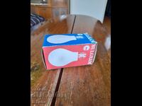 Стара електрическа крушка Светлина