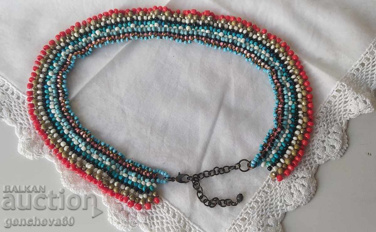 Colier cu mărgele pentru costum popular și batistă de horă cu preț € 25.00 | 48.90 BGN