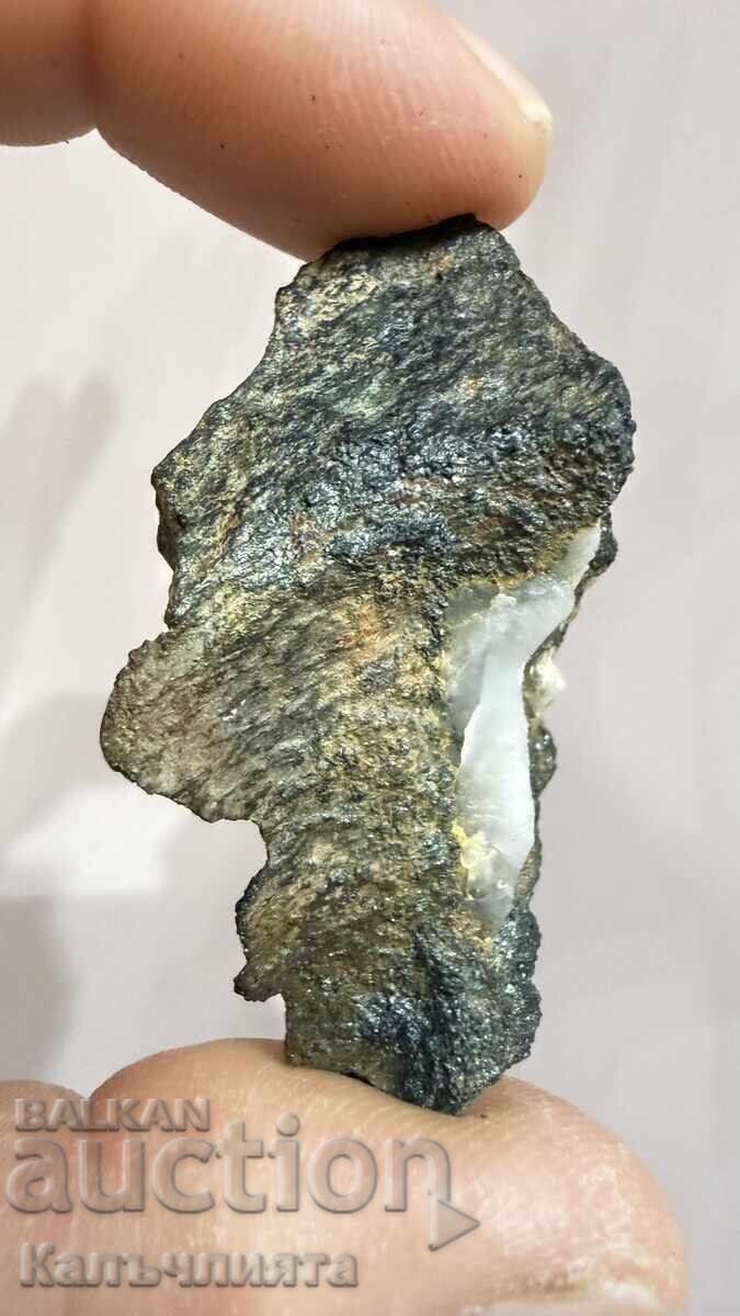 Masiv Calaverit cu preț € 500.00 | 977.92 BGN Masiv Calaverit cu preț € 500.00 | 977.92 BGN