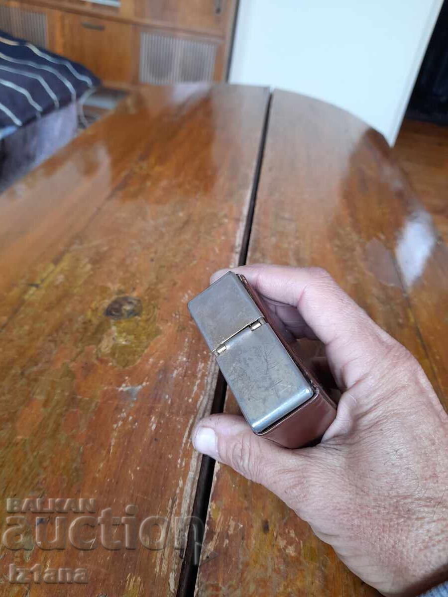 Доставка на Стара кожена табакера за цигари,калъф Доставка на Стара кожена табакера за цигари,калъф