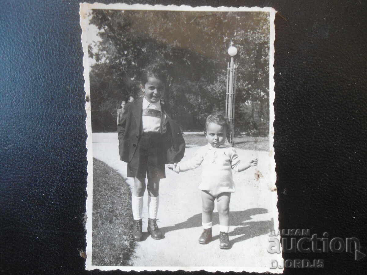 Стара снимка, Фото Лаборатория "ЛАЙКА", Бургасъ Стара снимка, Фото Лаборатория "ЛАЙКА", Бургасъ