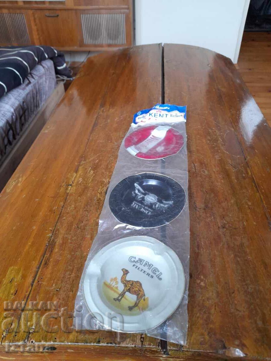 Παλιά σταχτοδοχεία Winston, Oscar, Camel Παλιά σταχτοδοχεία Winston, Oscar, Camel