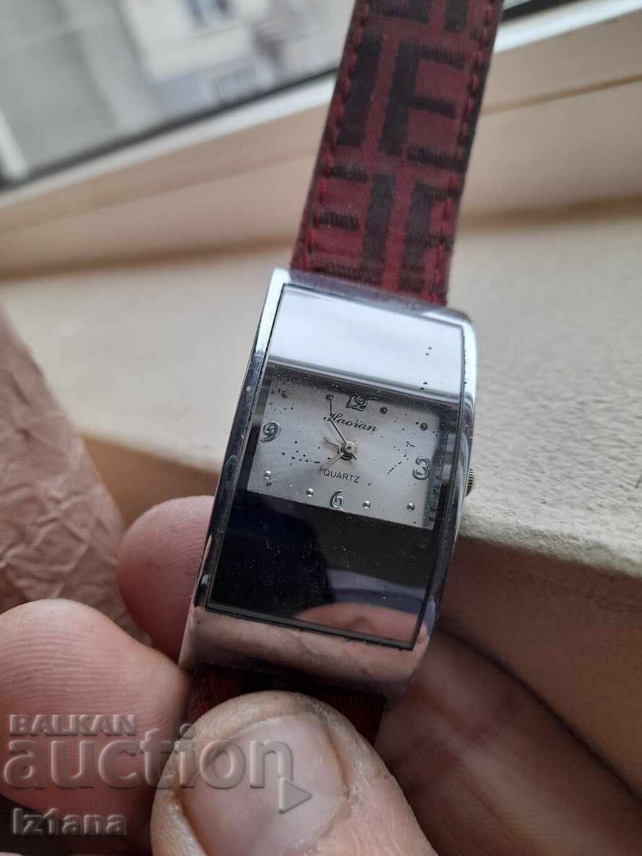 Аукцион Часовник Haoran quartz Аукцион Часовник Haoran quartz