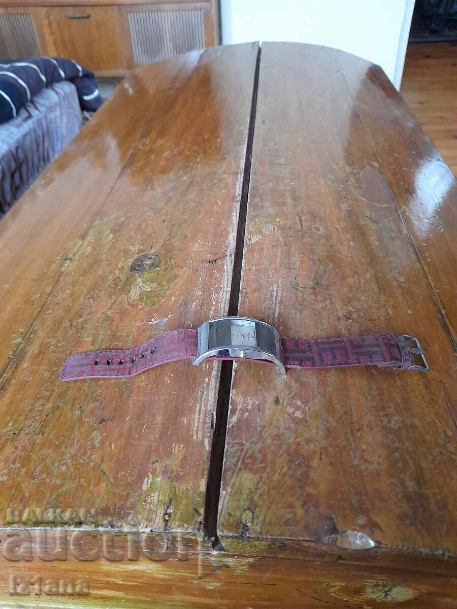 Часовник Haoran quartz Часовник Haoran quartz