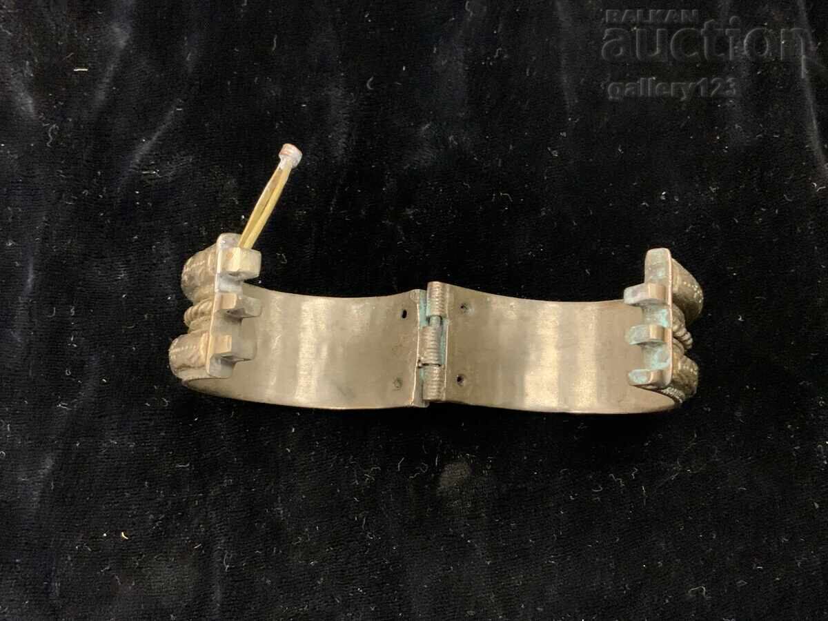 Доставка на Гривна сребро сечан перфектна Доставка на Гривна сребро сечан перфектна