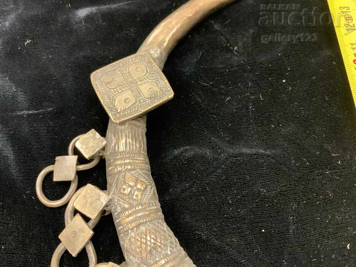 Delivery of Jewelry torque with colored glass Delivery of Jewelry torque with colored glass