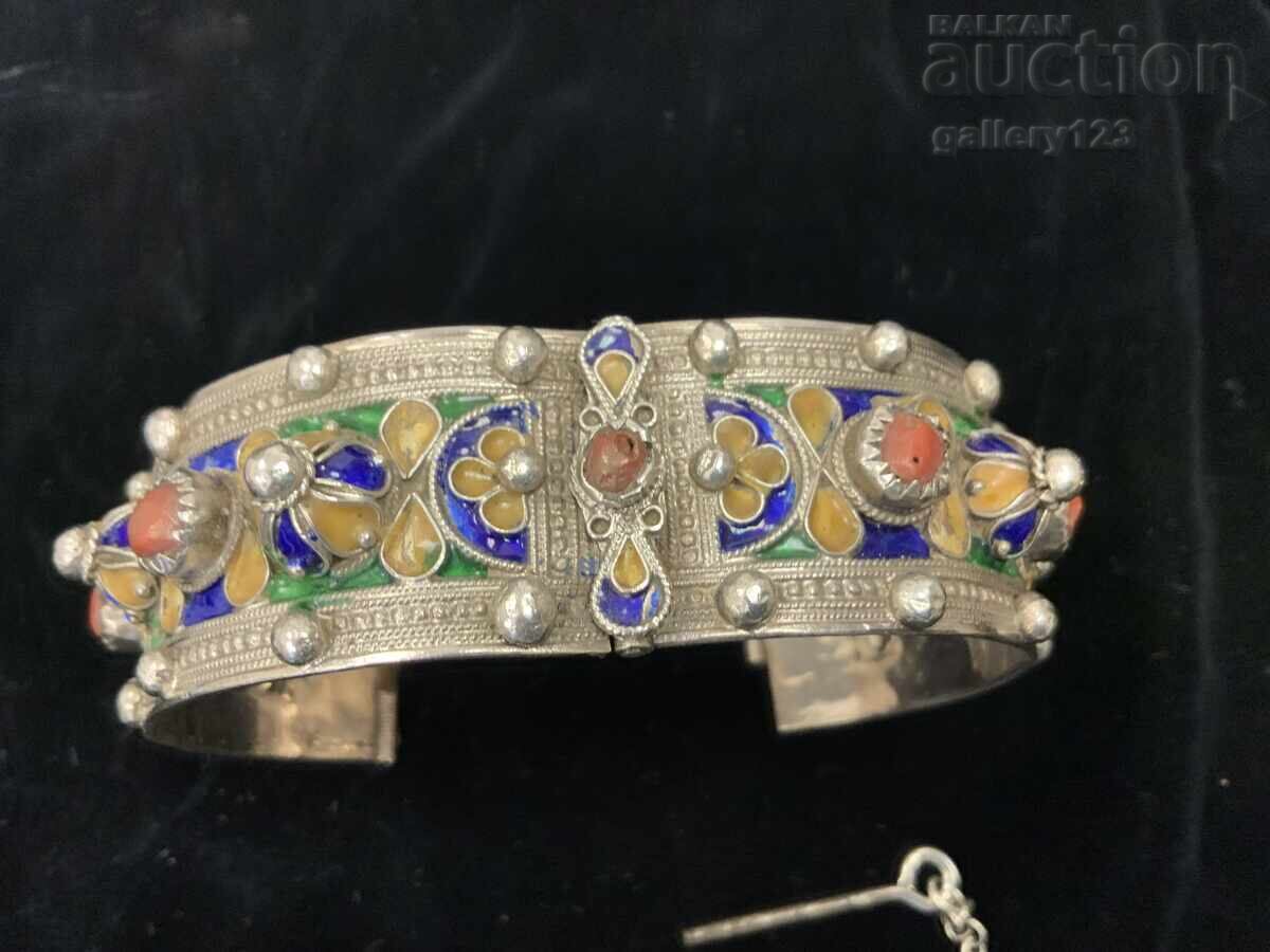 Licitație Brățară veche de argint email colorat filigran celular corali Licitație Brățară veche de argint email colorat filigran celular corali