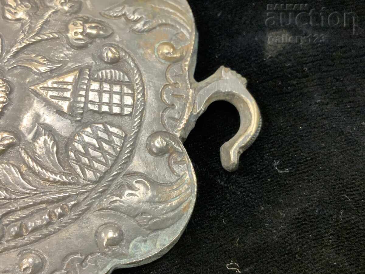 Auction Single buckle Auction Single buckle