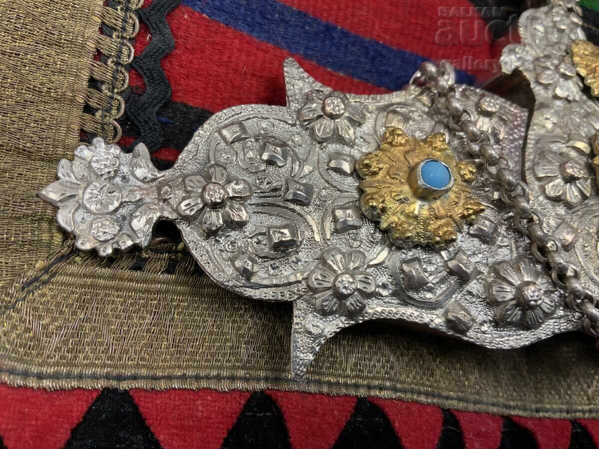 Licitație Pafte din ținutul Kjustendil, argint, proba 300-400, sticlă colorată, aurite Licitație Pafte din ținutul Kjustendil, argint, proba 300-400, sticlă colorată, aurite