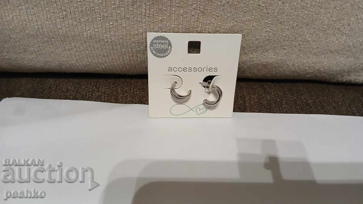 Доставка на накити,обеци