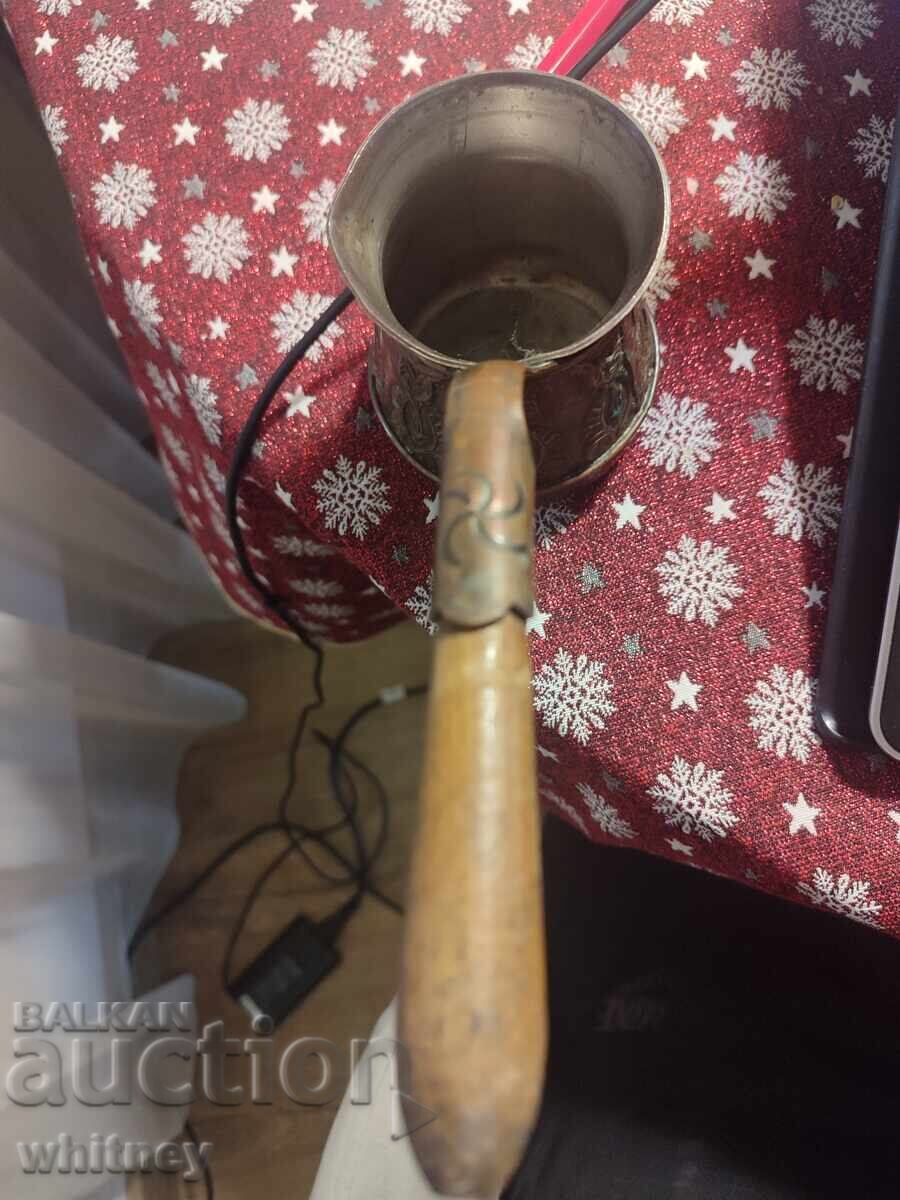 Ibric de cupru cu preț € 9.99 | 19.54 BGN Ibric de cupru cu preț € 9.99 | 19.54 BGN