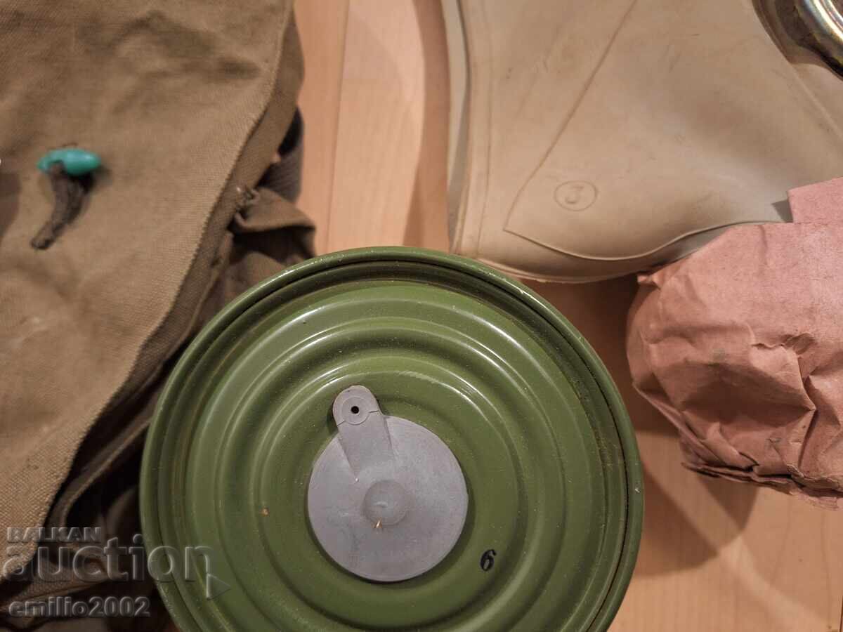 Доставка на Военен противогаз 6 Доставка на Военен противогаз 6