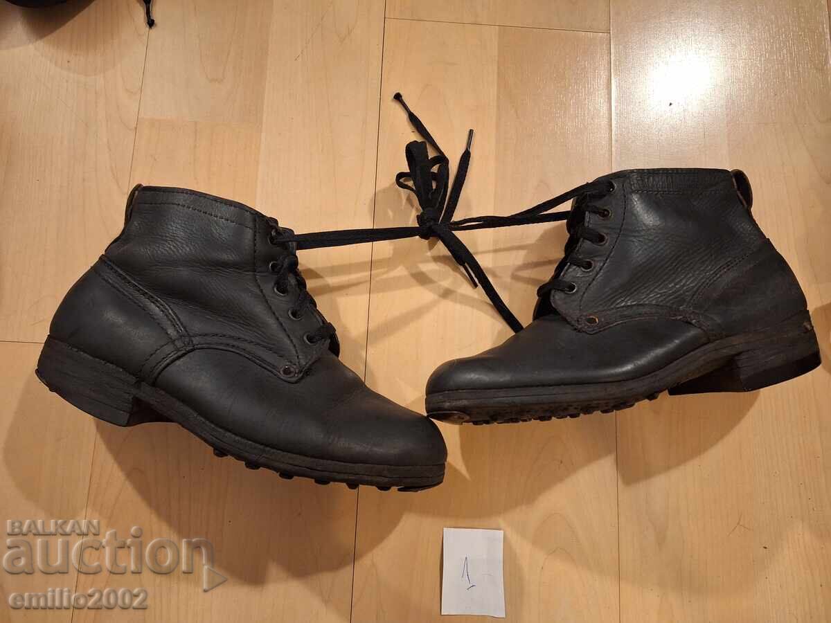 Аукцион Военни обувки цинтаци 1