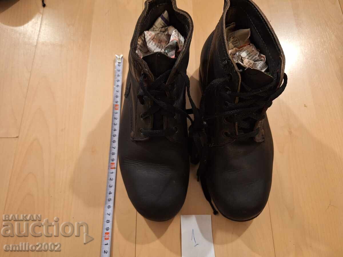 Военни обувки цинтаци 1