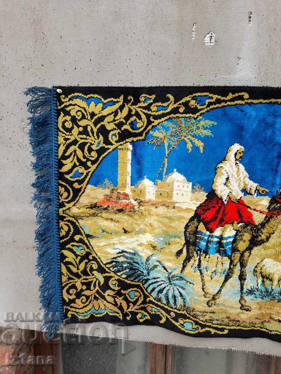 Auction  Antique carpet, wall covering