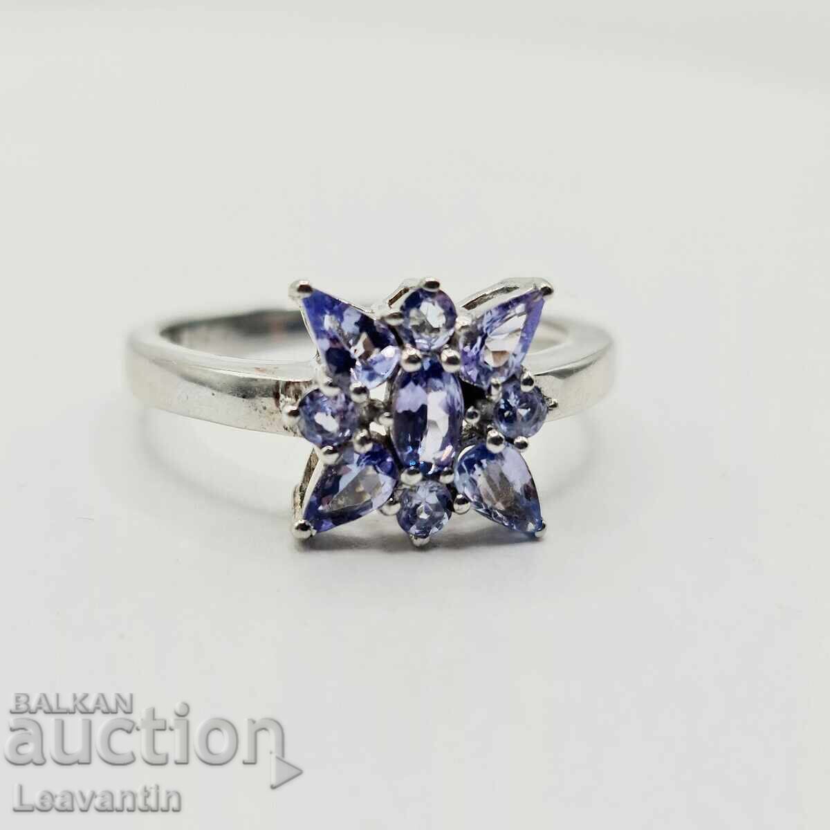 Сребърен пръстен с Танзанит с цена € 62.00 | 121.26 лв. Сребърен пръстен с Танзанит с цена € 62.00 | 121.26 лв.