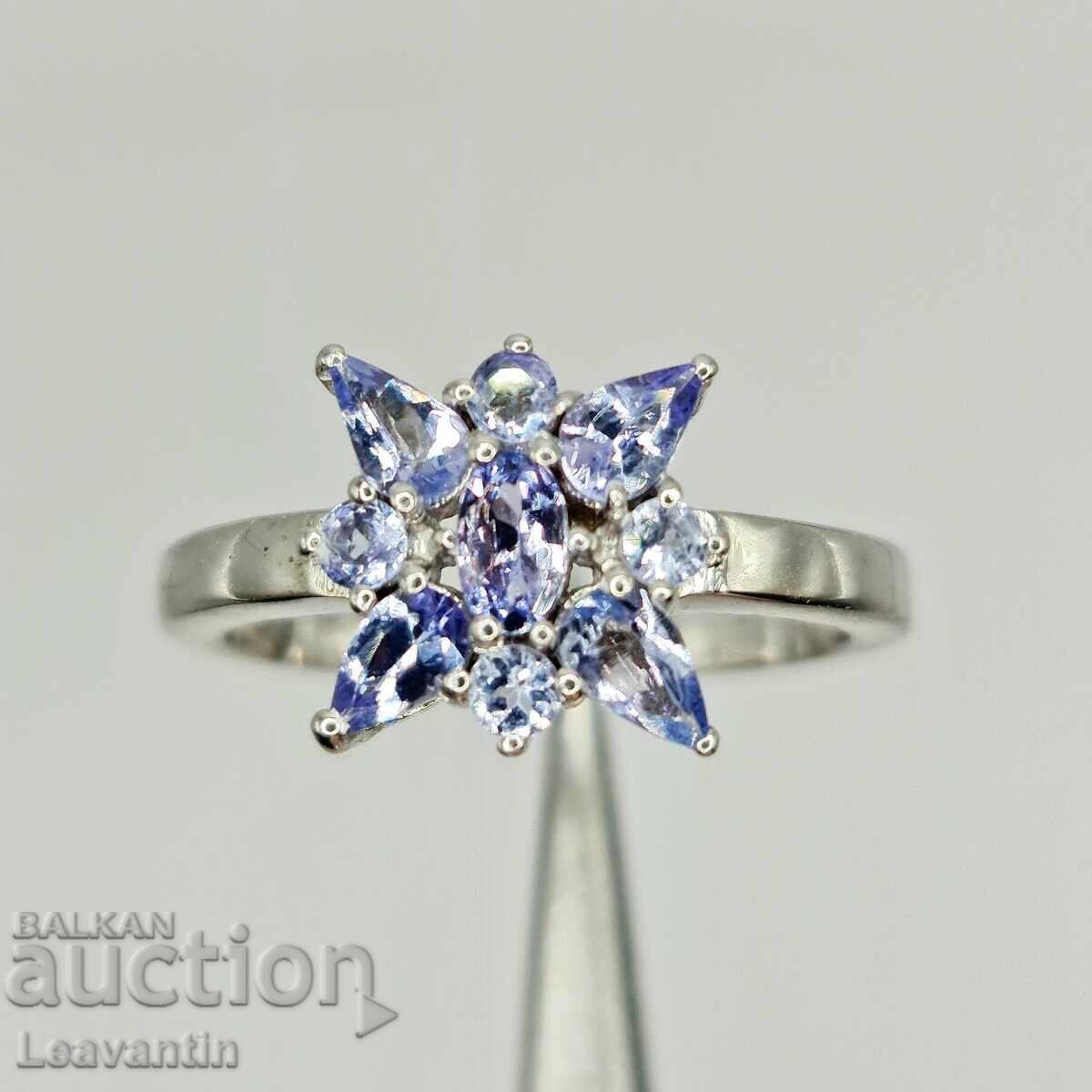 Доставка на Сребърен пръстен с Танзанит Доставка на Сребърен пръстен с Танзанит