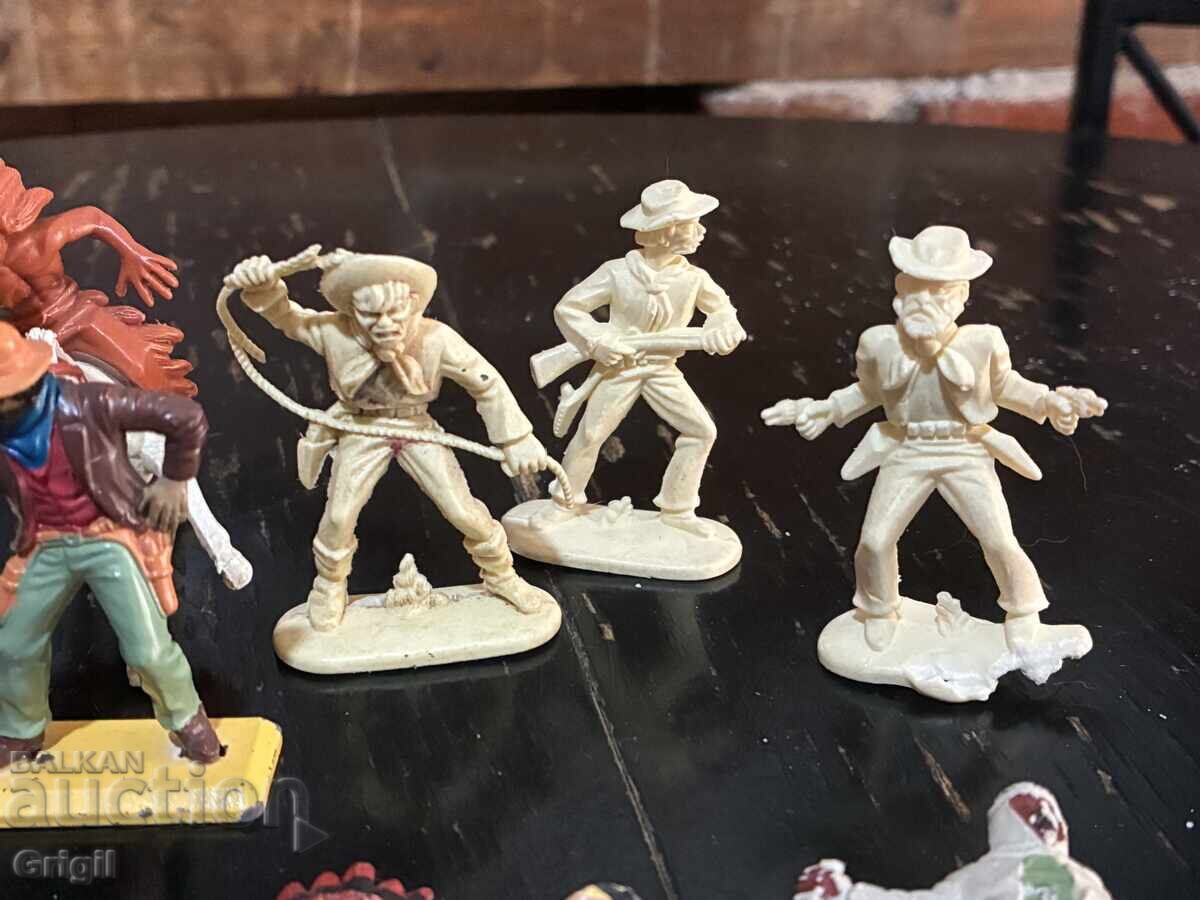 Παλιά φιγούρες στρατιωτών, Ινδιάνων, καουμπόηδων HongKong - 5 Παλιά φιγούρες στρατιωτών, Ινδιάνων, καουμπόηδων HongKong - 5