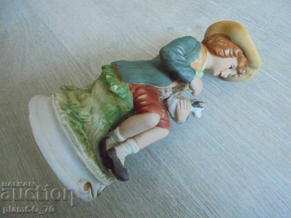 №8420 Vintage Porcelain Figurine - Boy with Puppy - 5
