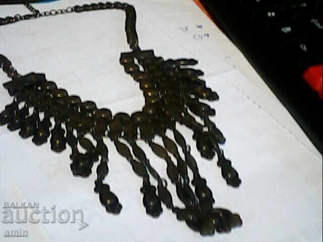 Colier frumos de purtat