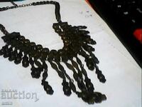 красиво  колие за нося