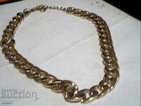 красиво позлатано колие масивно