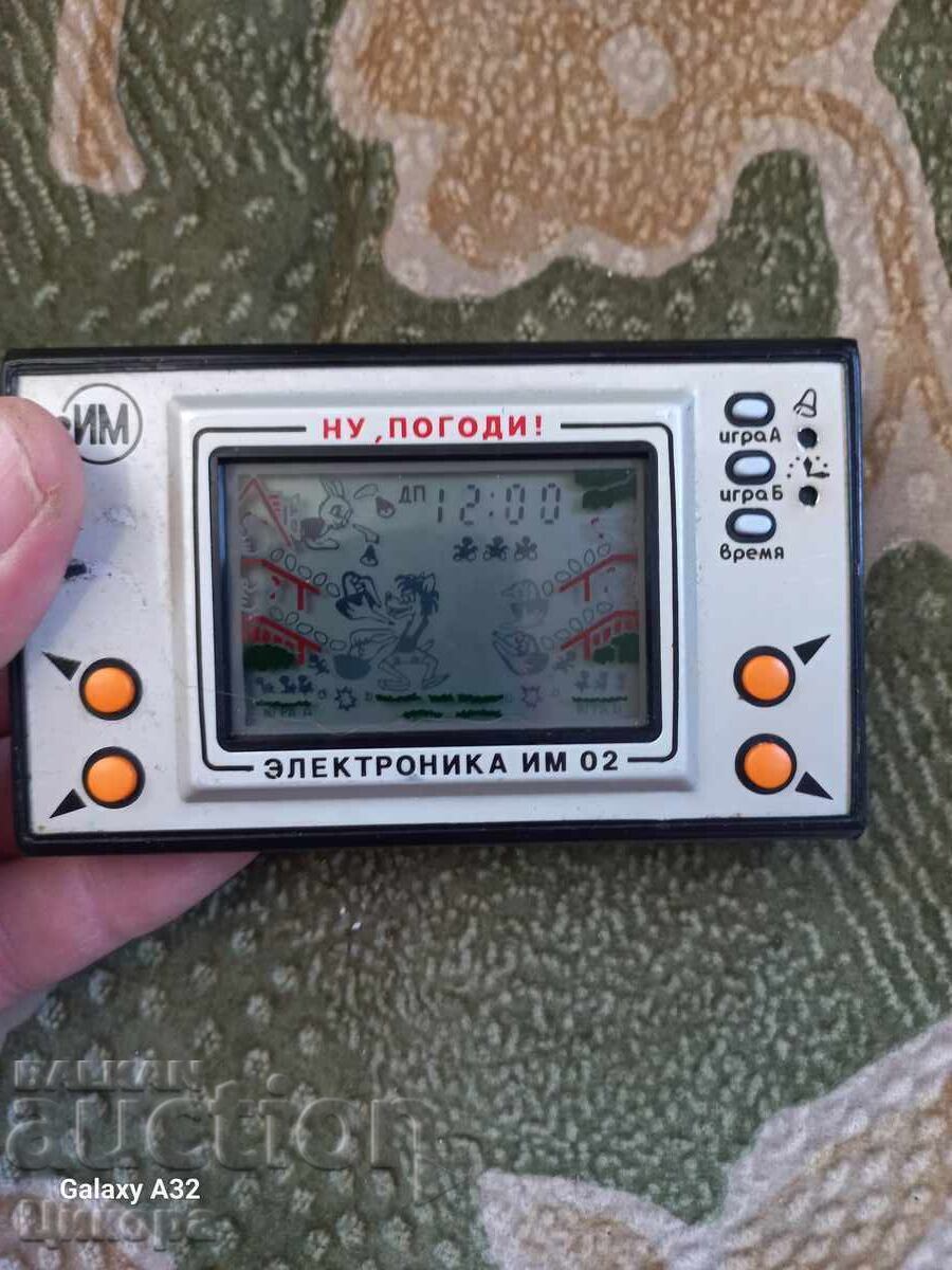 JOC ELECTRONIC VECHI RUSESC ELECTRONICA, NU POGODI! cu preț € 25.00 | 48.90 BGN