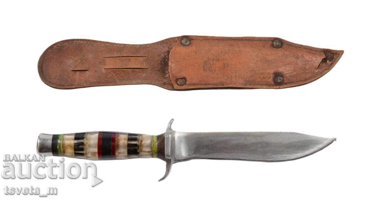 Старинен нож с кожена кания