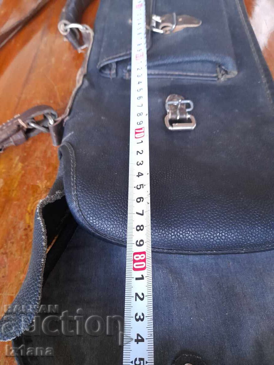 Old rifle case with price € 45.00 | 88.01 BGN Old rifle case with price € 45.00 | 88.01 BGN